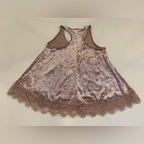 Libby Story crushed velvet and lace pink tank, small, racerback (L) - Picture 4 of 5